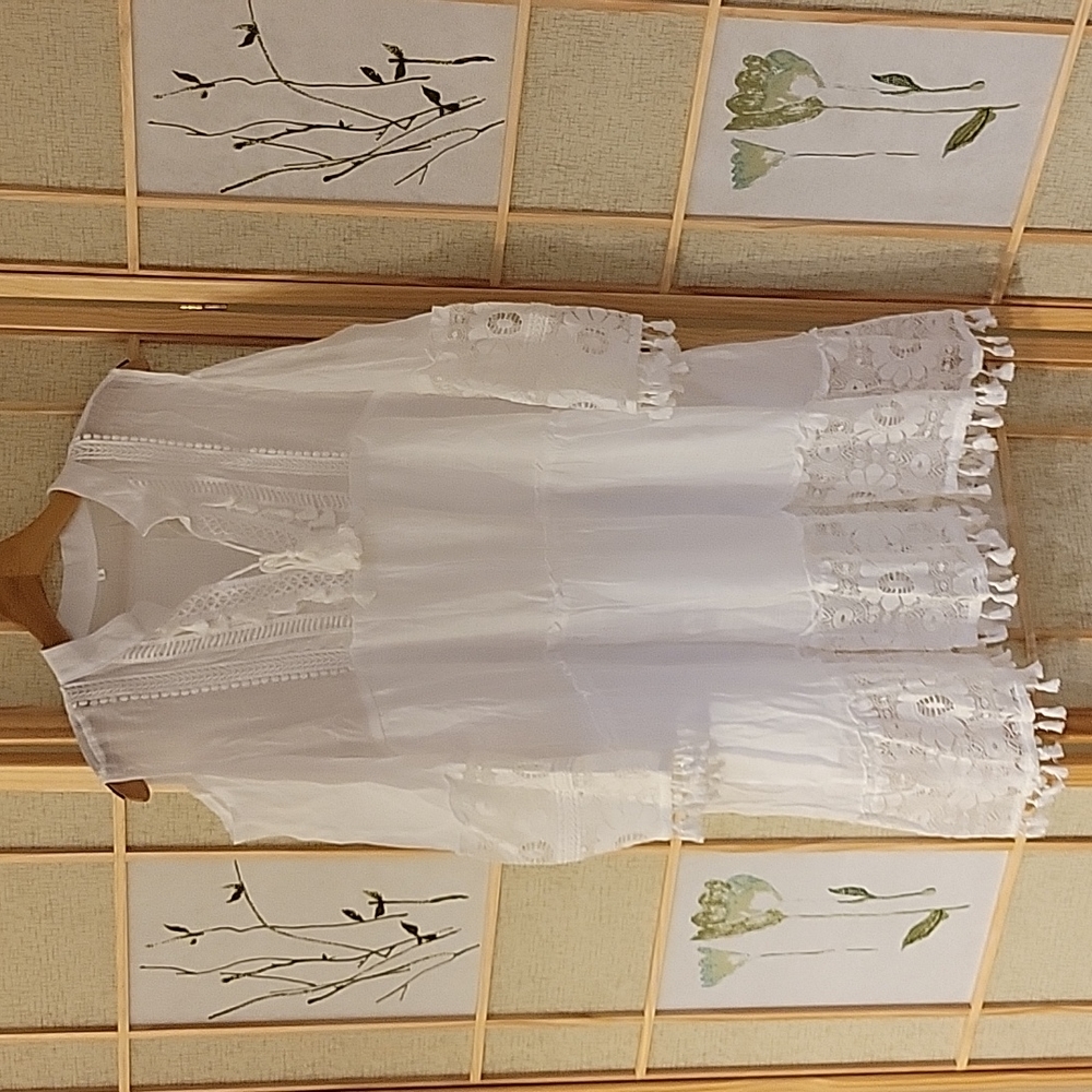 Cold shoulder white beach dress